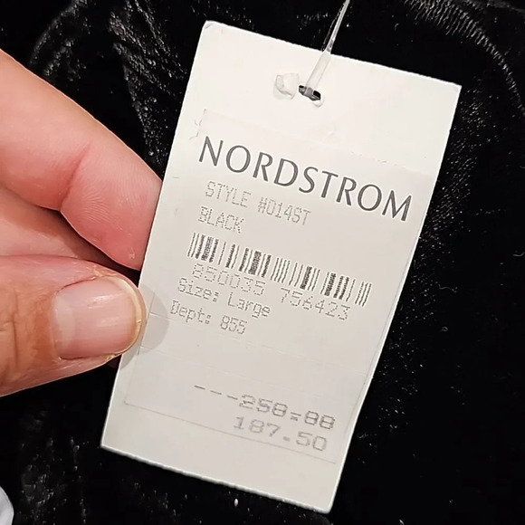 Nichole LYNEL VELVET WIDE LEG PANTS IN BLACK - Picture 2 of 10